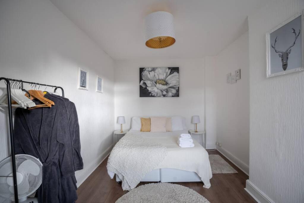 Phenix Central - Huge 3 Bed, Super Equipped Apartment. كارديف المظهر الخارجي الصورة