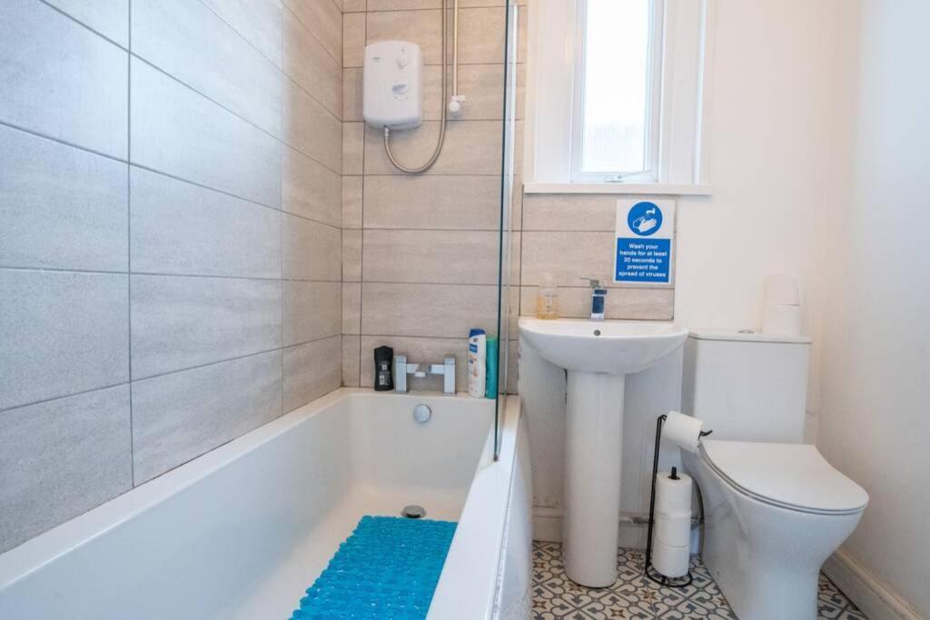 Phenix Central - Huge 3 Bed, Super Equipped Apartment. كارديف المظهر الخارجي الصورة