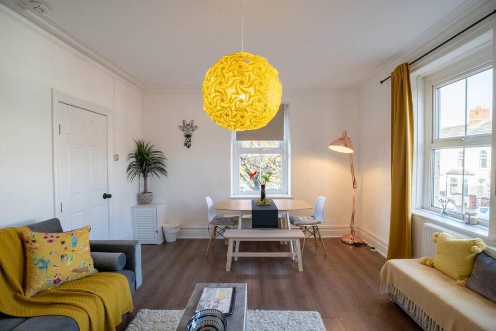 Phenix Central - Huge 3 Bed, Super Equipped Apartment. كارديف المظهر الخارجي الصورة