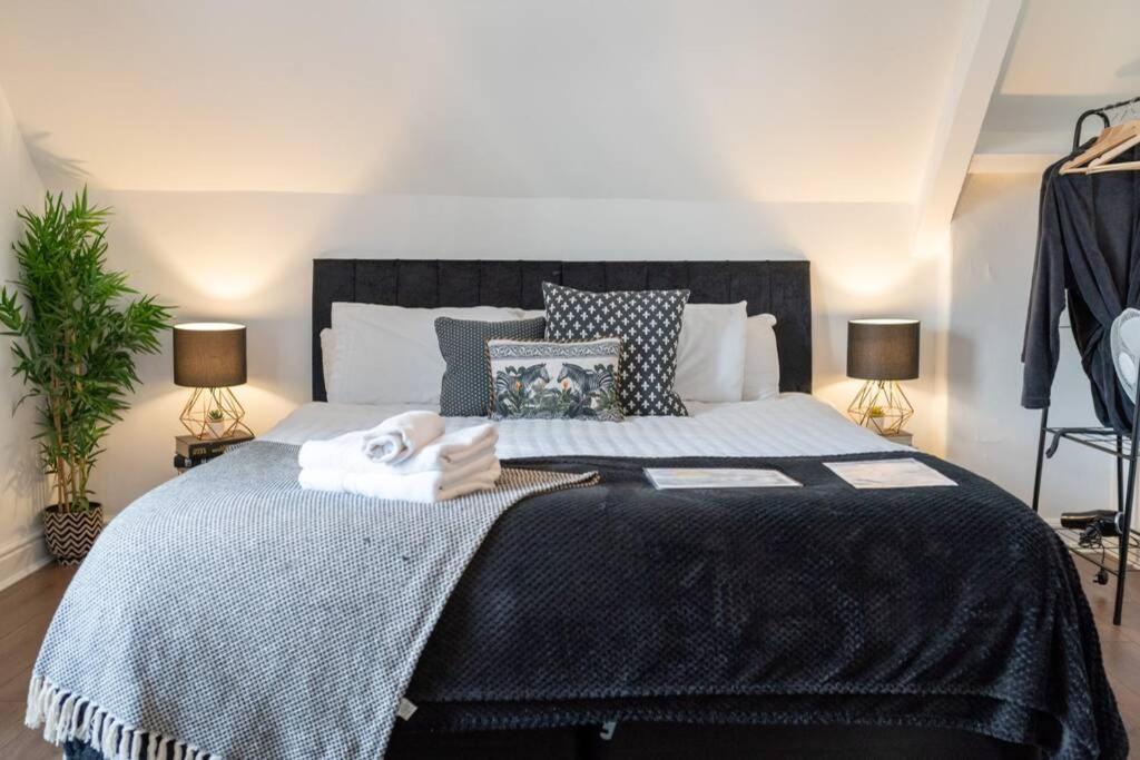 Phenix Central - Huge 3 Bed, Super Equipped Apartment. كارديف المظهر الخارجي الصورة