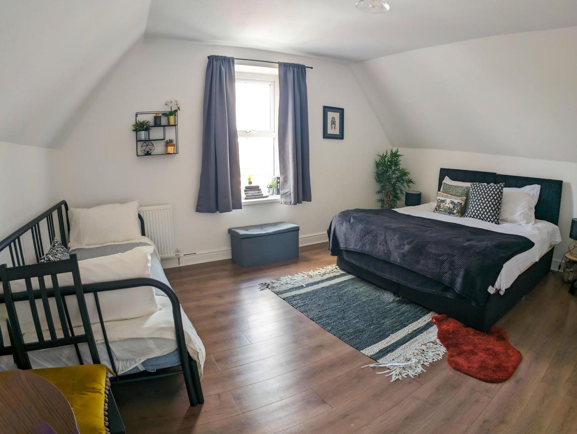 Phenix Central - Huge 3 Bed, Super Equipped Apartment. كارديف المظهر الخارجي الصورة